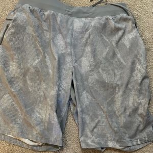 Lululemon Shorts Size Large 9” Inseam